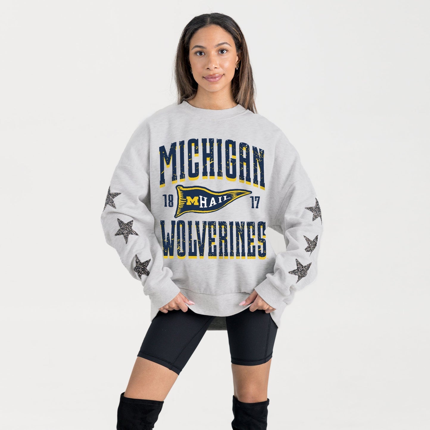 MICHIGAN WOLVERINES PENNANT PRIDE EMBELLISHED STAR SLEEVE CREWNECK PULLOVER