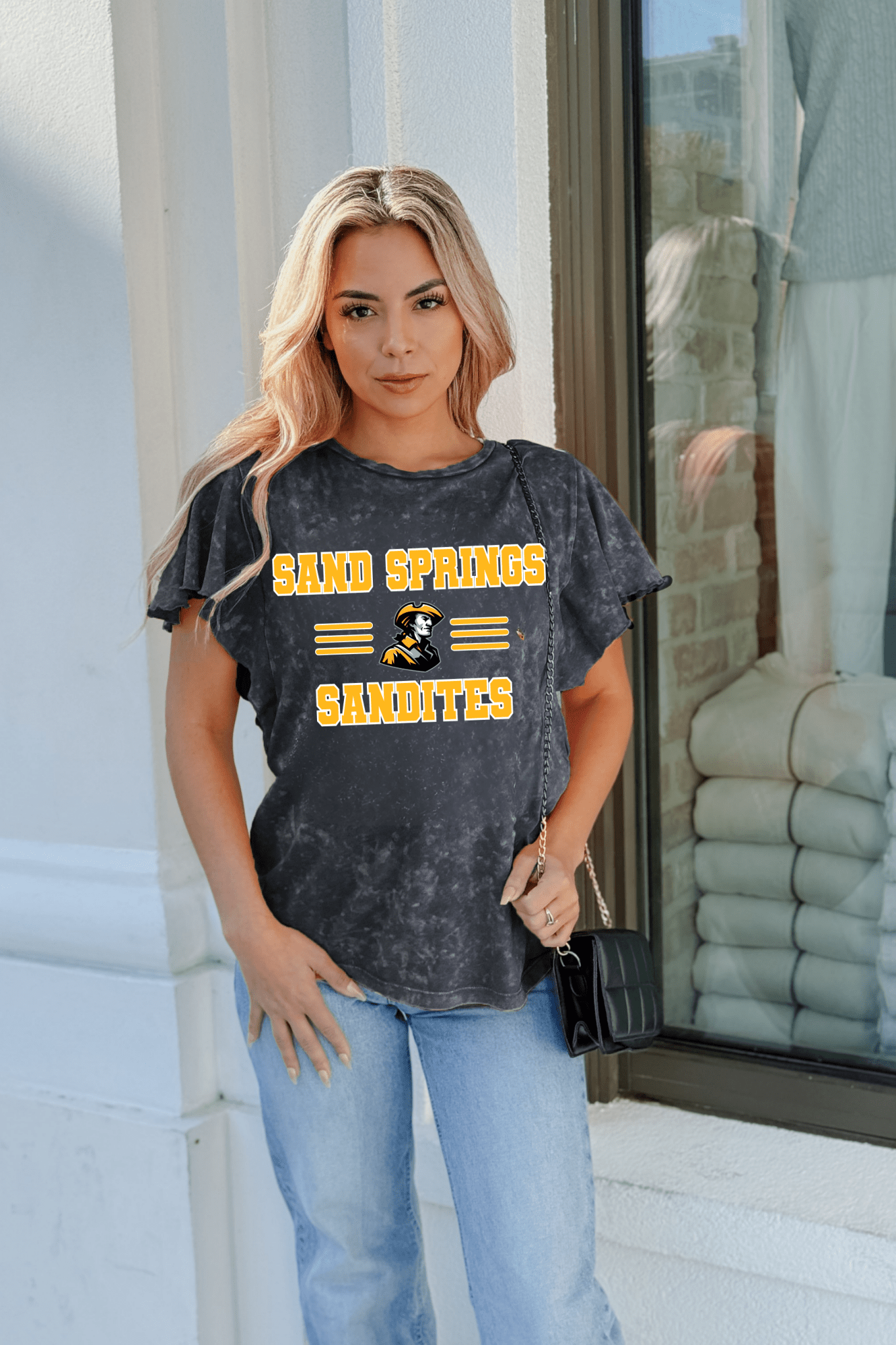 SAND SPRINGS SANDITES FLUTTER SLEEVE TEE - The Club