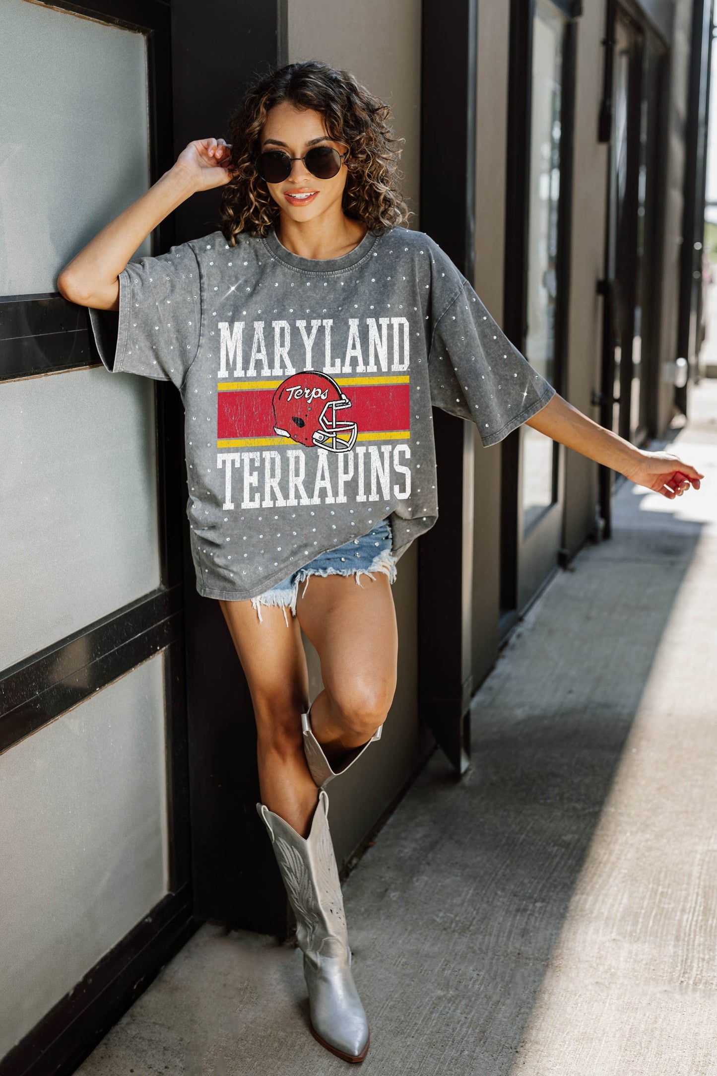 MARYLAND TERRAPINS ON THE BALL OVERSIZED ALL-OVER MINI RHINESTONE SHORT SLEEVE CLASSIC TEE WITH RIBBED NECKLINE