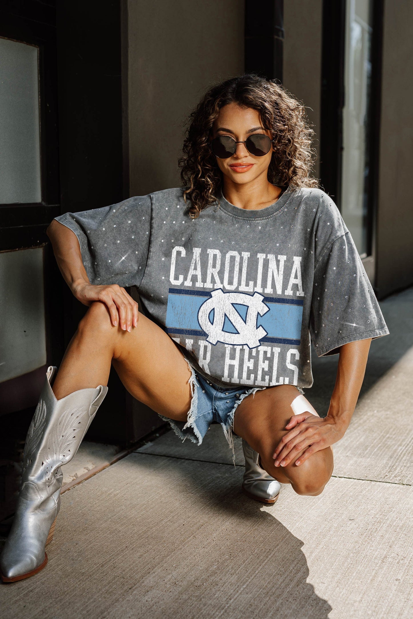 NORTH CAROLINA TAR HEELS ON THE BALL OVERSIZED ALL-OVER MINI RHINESTONE SHORT SLEEVE CLASSIC TEE WITH RIBBED NECKLINE