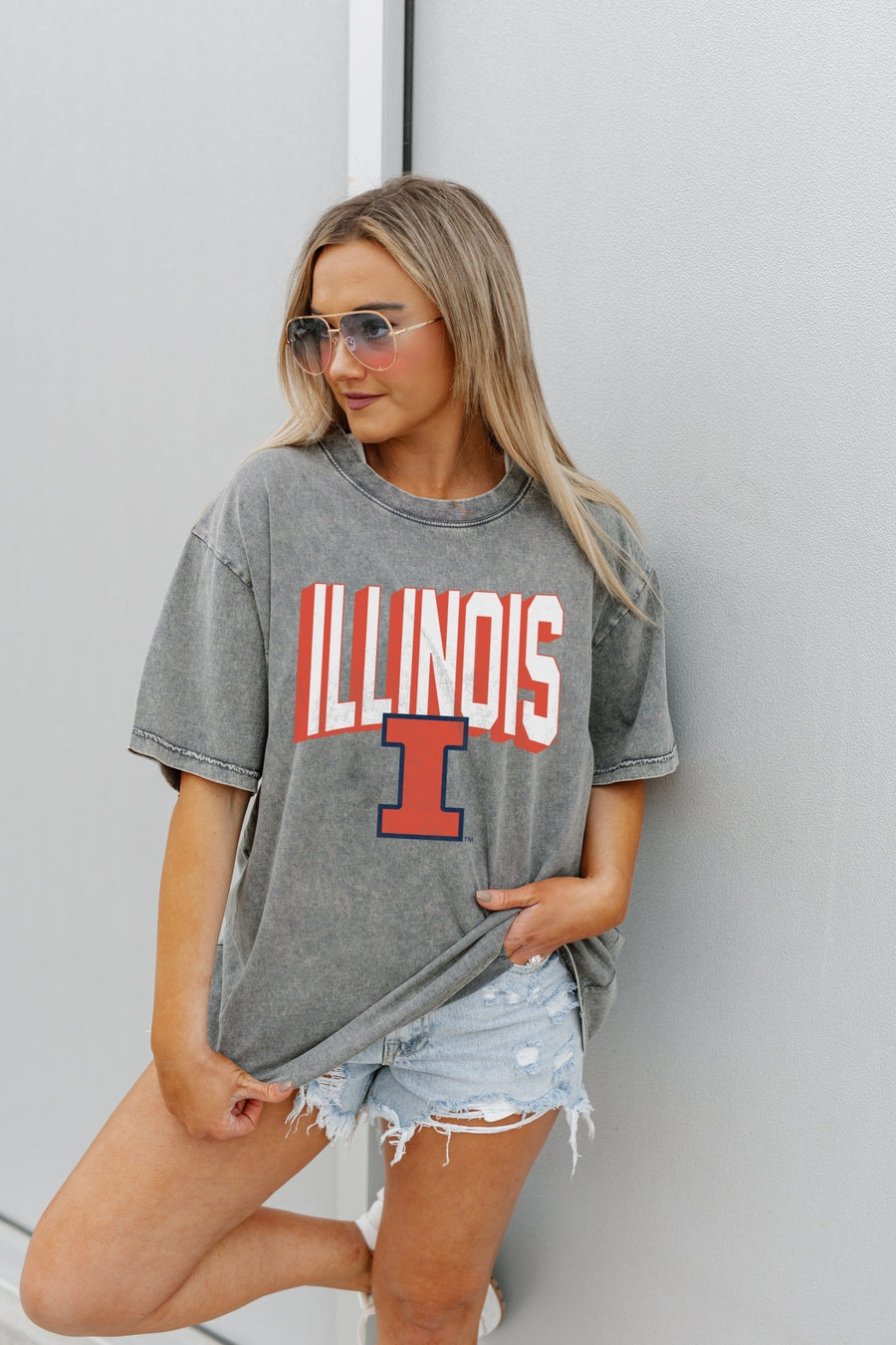 ILLINOIS FIGHTING ILLINI SOLID DEFENSE OVERSIZED CREWNECK TEE