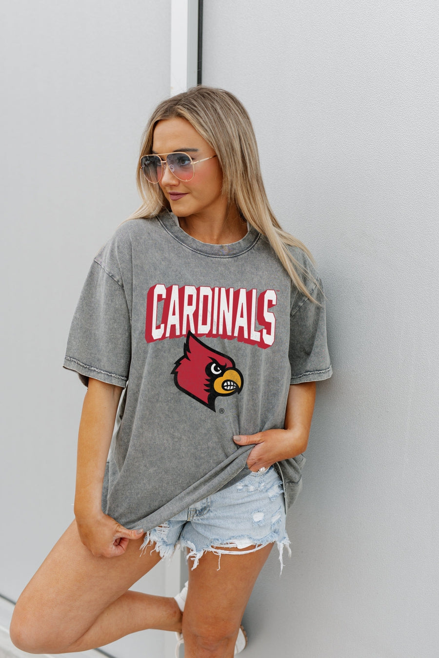 LOUISVILLE CARDINALS SOLID DEFENSE OVERSIZED CREWNECK TEE