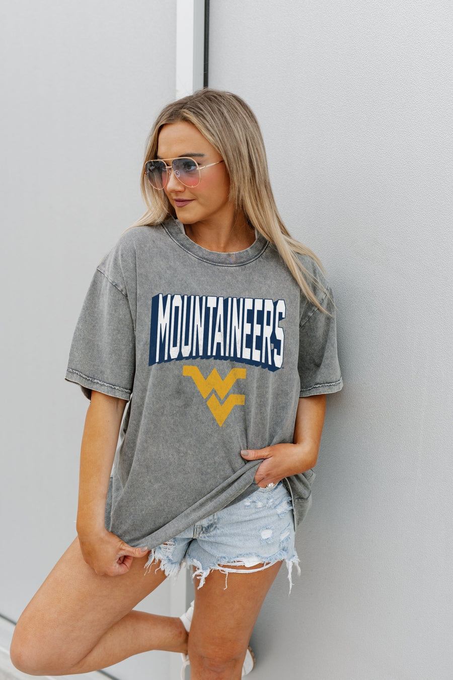 WEST VIRGINIA MOUNTAINEERS SOLID DEFENSE OVERSIZED CREWNECK TEE