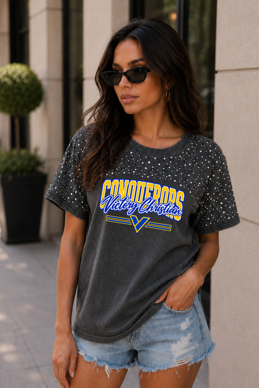 VC CONQUERORS RHINESTONE DETAIL TEE