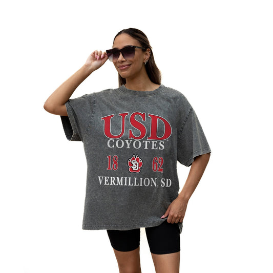 SOUTH DAKOTA COYOTES THROWBACK RELAXED FIT SNOW WASH SHORT SLEEVE CLASSIC CREWNECK TEE WITH RIBBED NECKLINE - The Club