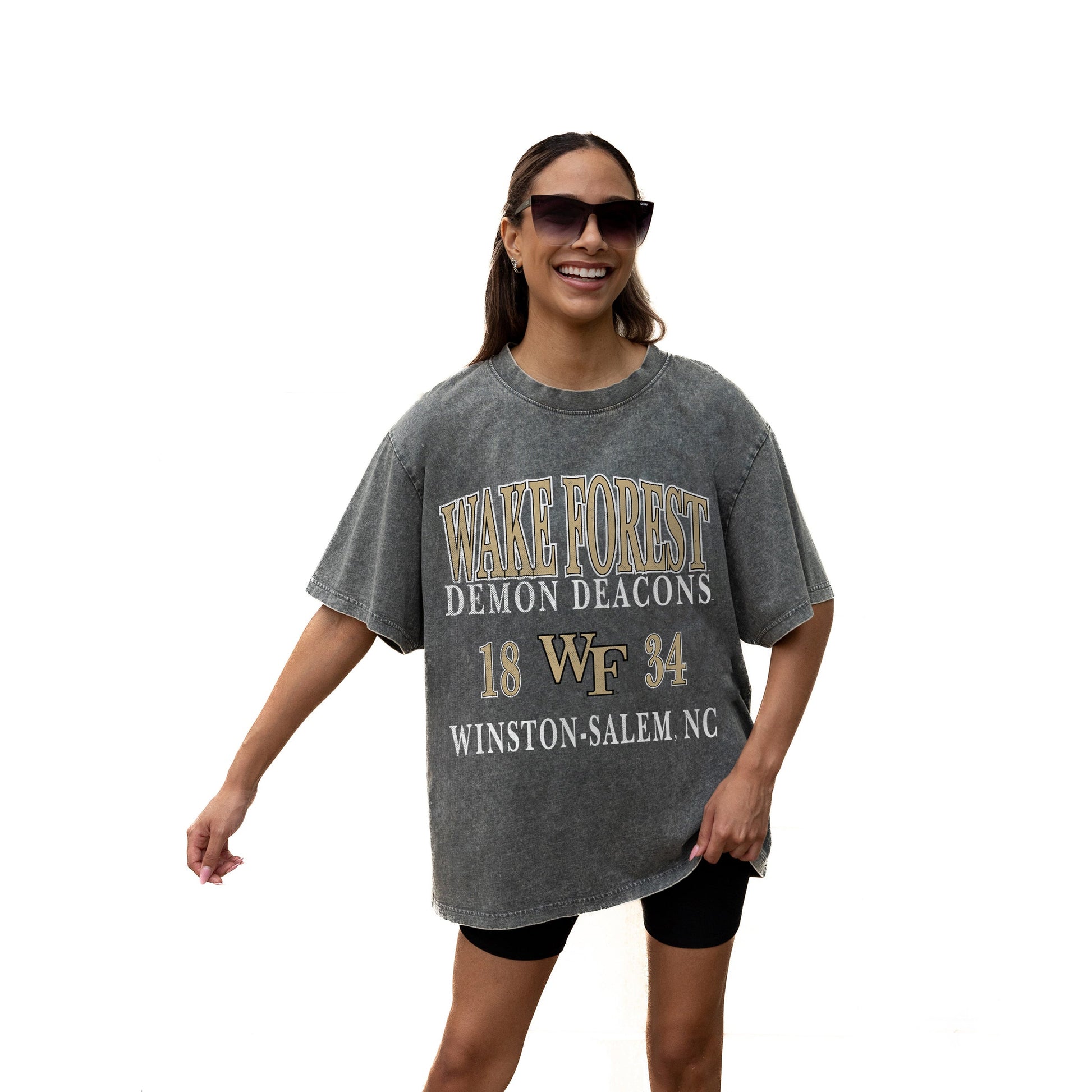 WAKE FOREST DEMON DEACONS THROWBACK RELAXED FIT SNOW WASH SHORT SLEEVE CLASSIC CREWNECK TEE WITH RIBBED NECKLINE