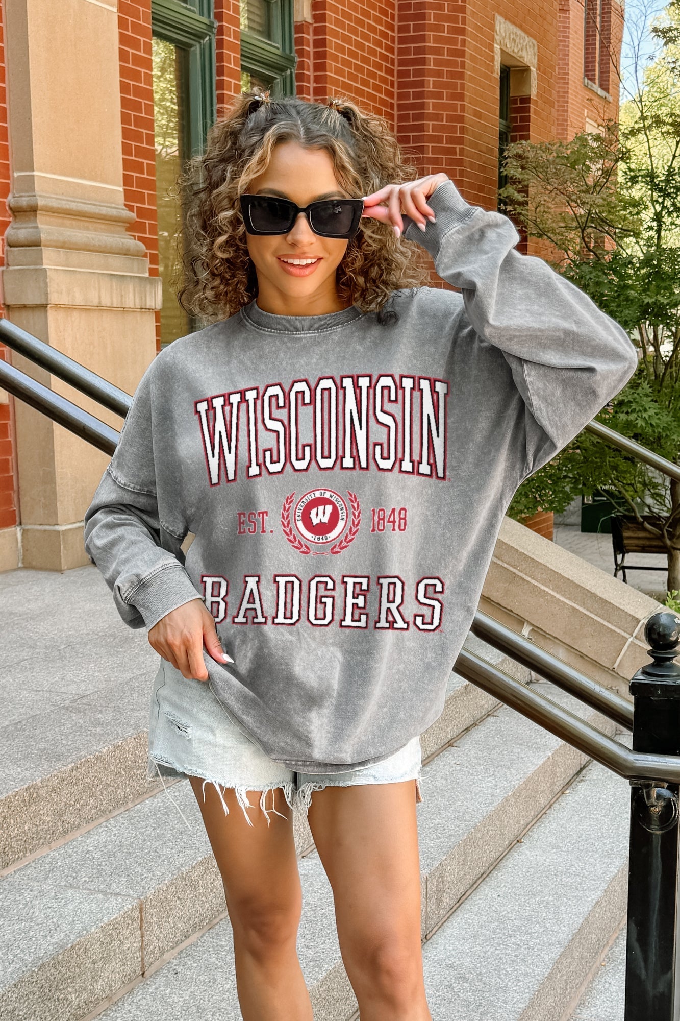 WISCONSIN BADGERS FINAL SCORE FADED WASH PULLOVER
