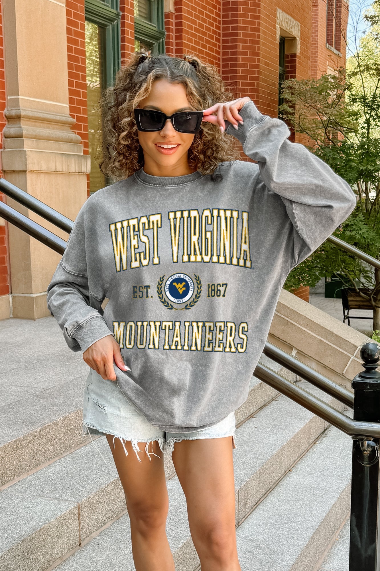 WEST VIRGINIA MOUNTAINEERS FINAL SCORE FADED WASH PULLOVER