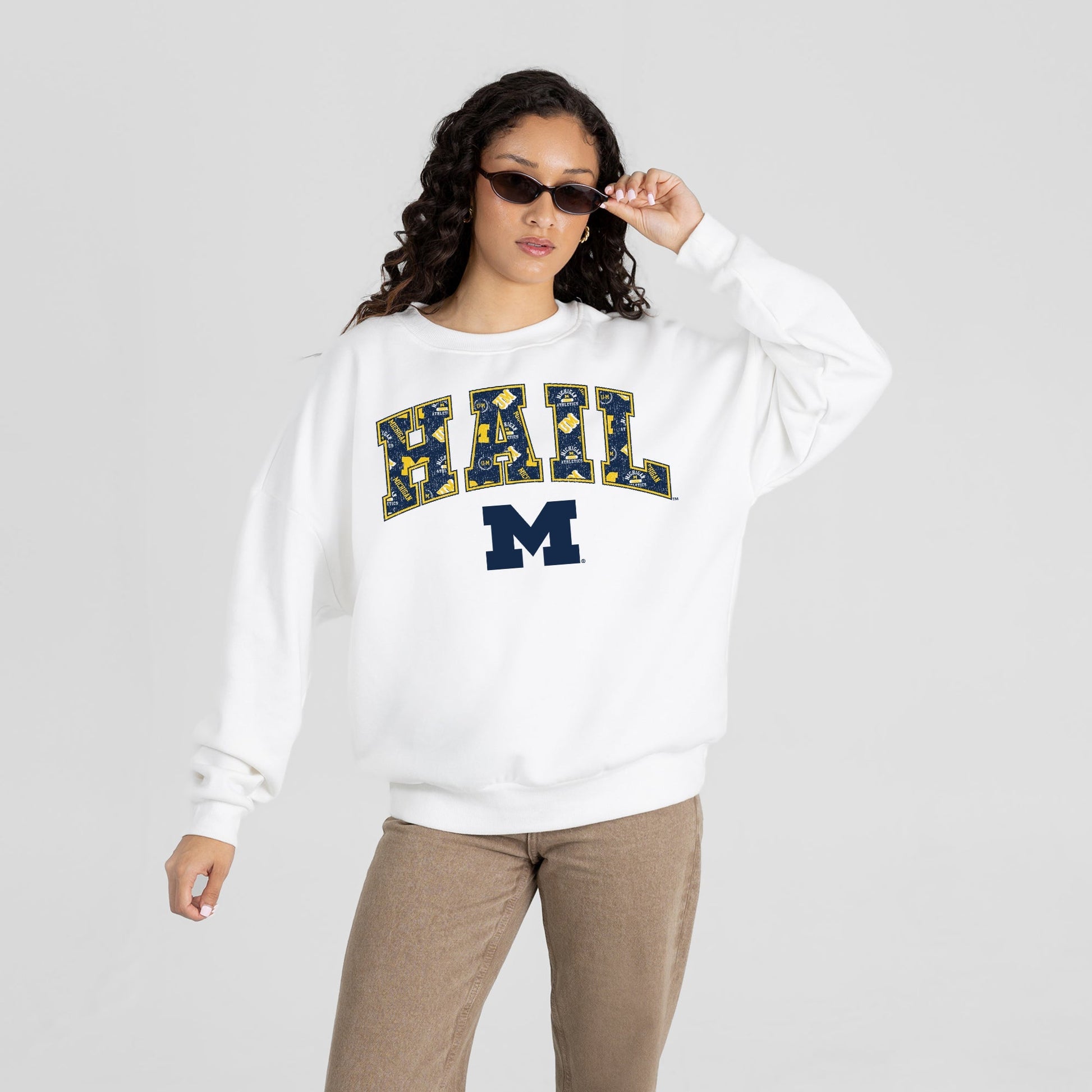 MICHIGAN WOLVERINES SWEET PLAY PREMIUM FLEECE DROP SHOULDER CREWNECK PULLOVER