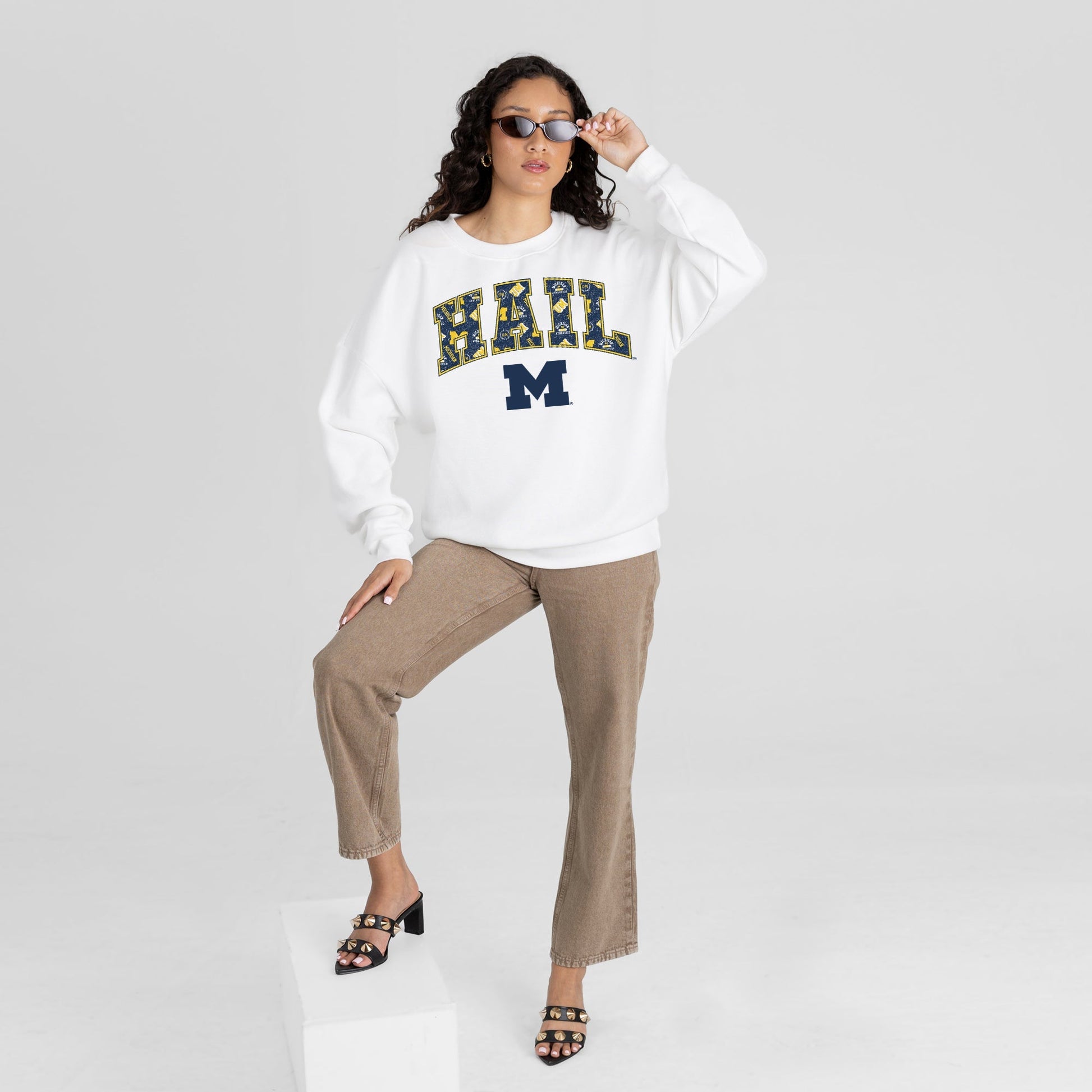 MICHIGAN WOLVERINES SWEET PLAY PREMIUM FLEECE DROP SHOULDER CREWNECK PULLOVER