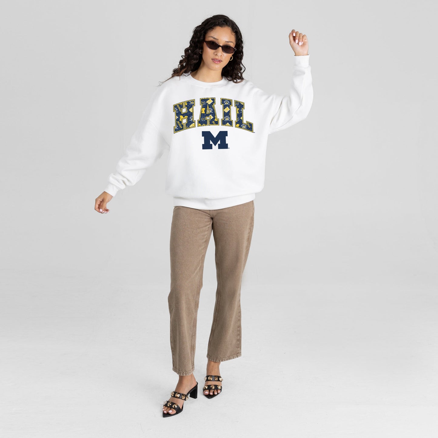 MICHIGAN WOLVERINES SWEET PLAY PREMIUM FLEECE DROP SHOULDER CREWNECK PULLOVER