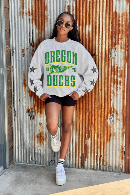 OREGON DUCKS PENNANT PRIDE EMBELLISHED STAR SLEEVE CREWNECK PULLOVER