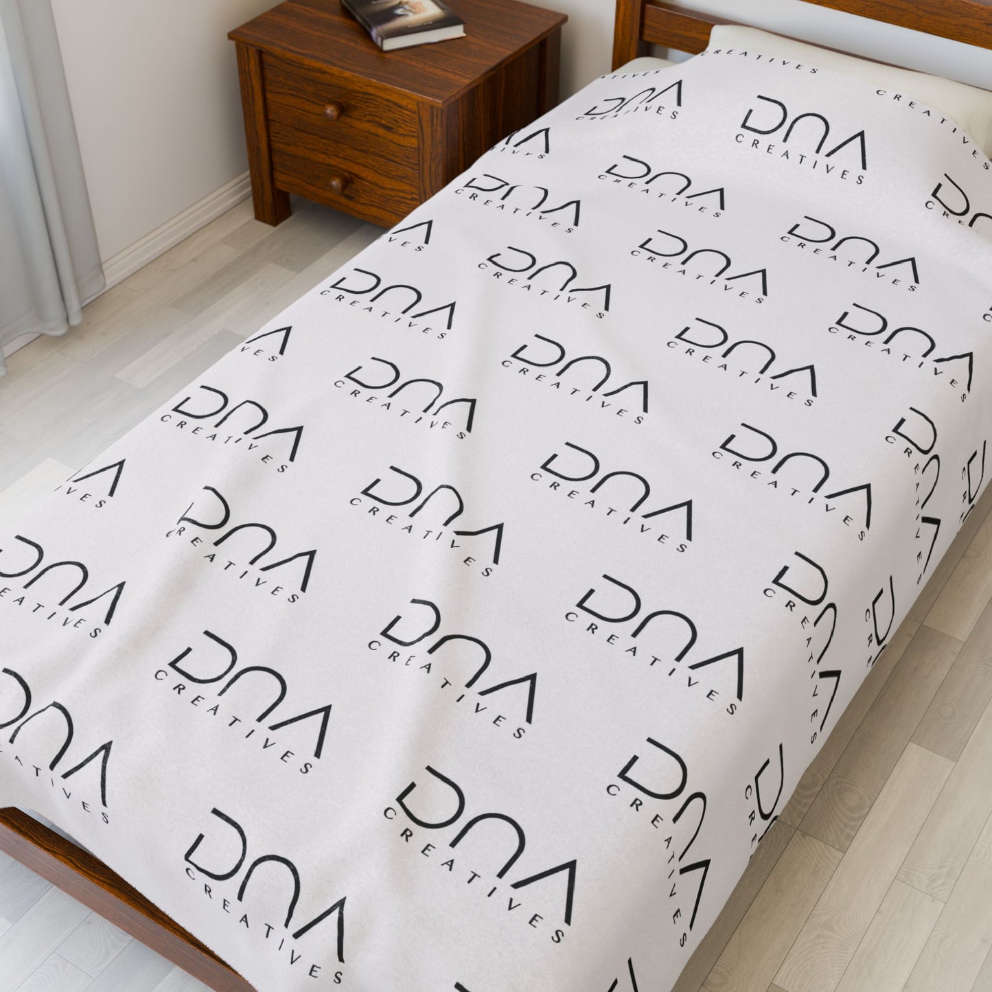Plush Velveteen Blanket — Soft Logo Print Throw for Home & Gifts