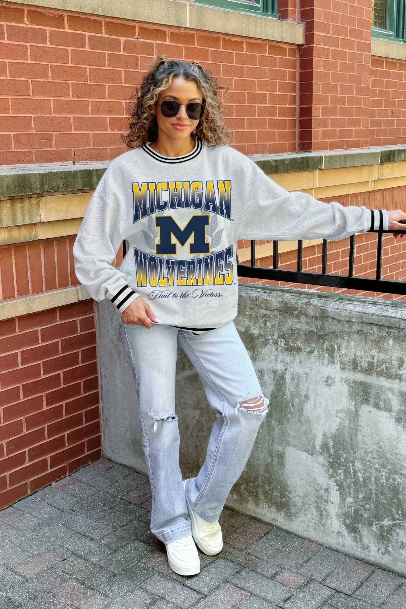 MICHIGAN WOLVERINES FADE ROUTE CREW FLEECE RINGER SWEATSHIRT