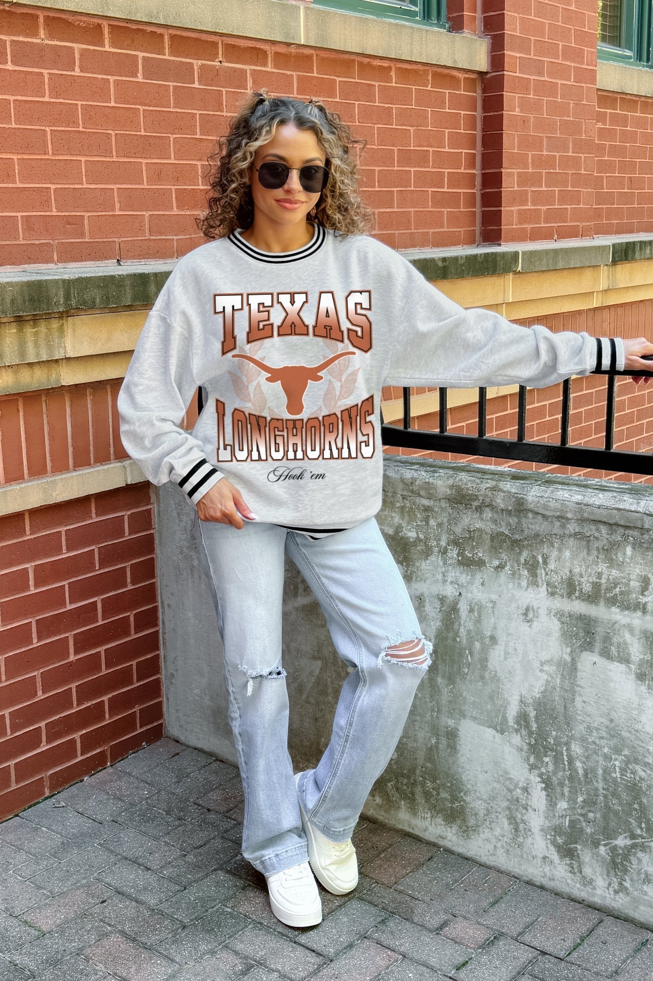 TEXAS LONGHORNS FADE ROUTE CREW FLEECE RINGER SWEATSHIRT