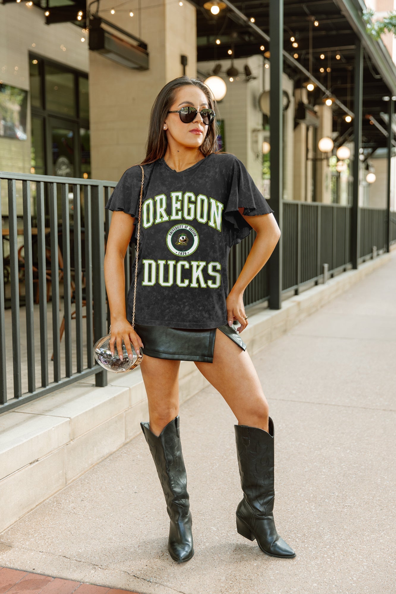 OREGON DUCKS VICTORY MODE FLUTTER SLEEVE TEE IN BLACK