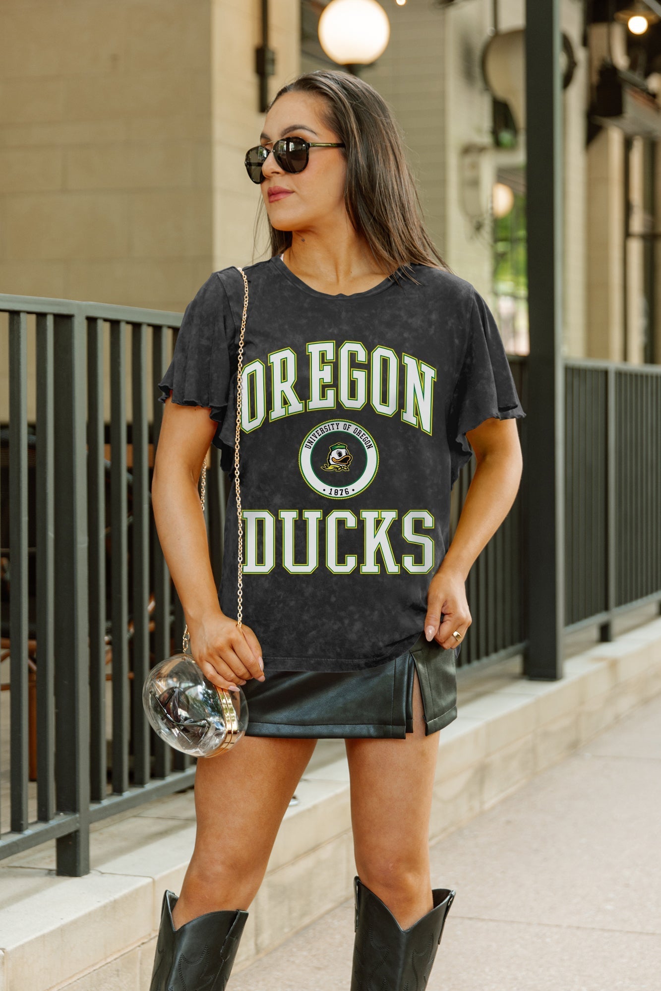 OREGON DUCKS VICTORY MODE FLUTTER SLEEVE TEE IN BLACK