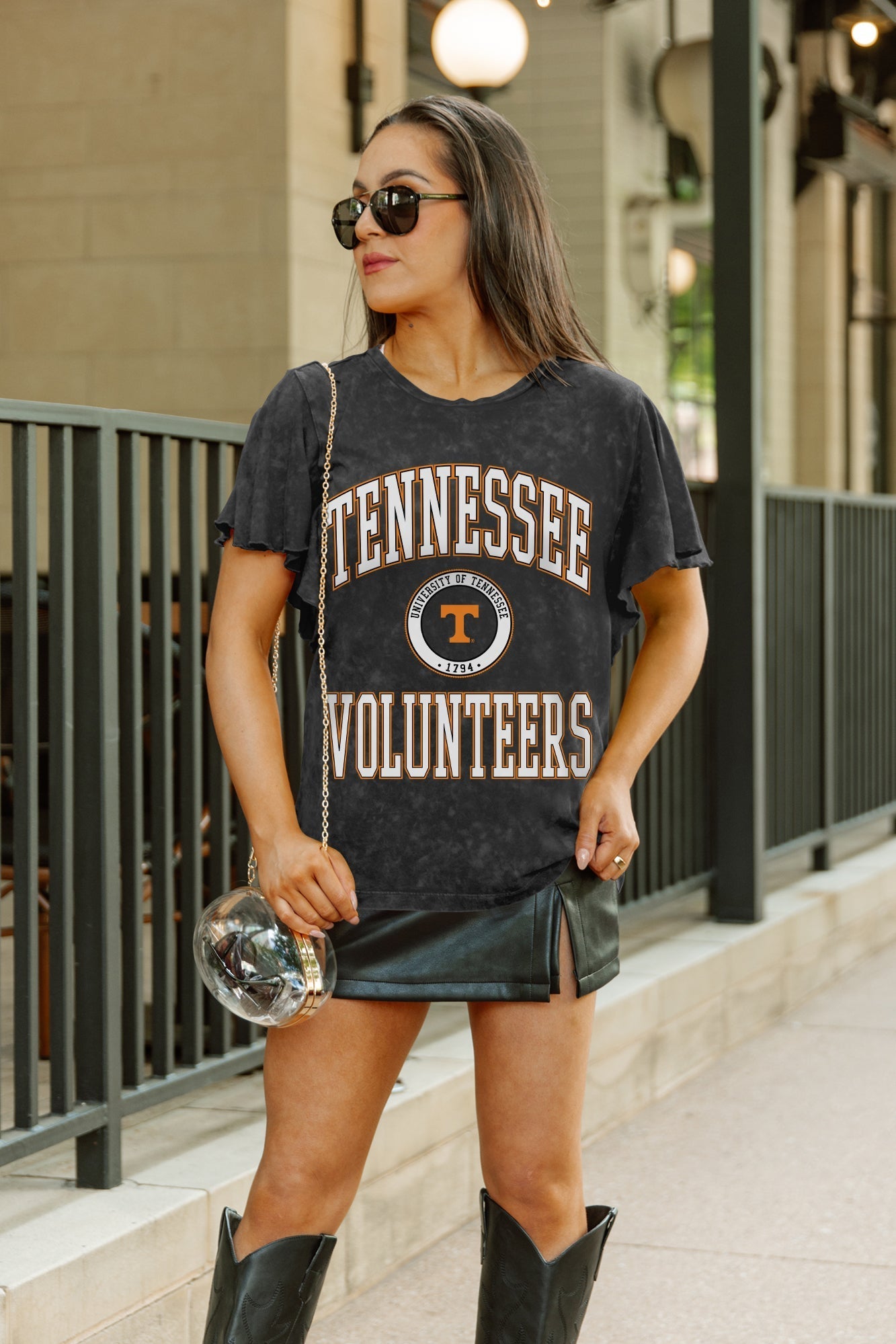 TENNESSEE VOLUNTEERS VICTORY MODE FLUTTER SLEEVE TEE IN BLACK