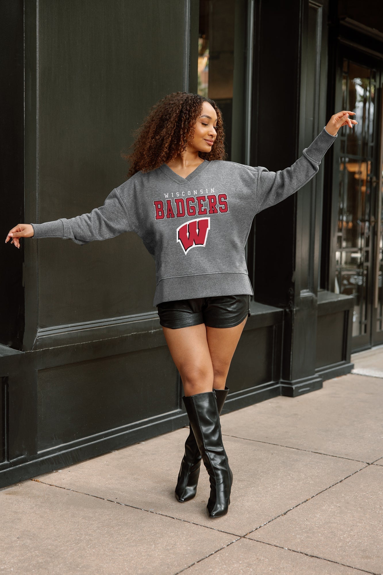 WISCONSIN BADGERS MOST WANTED CLASSIC FRENCH TERRY PULLOVER