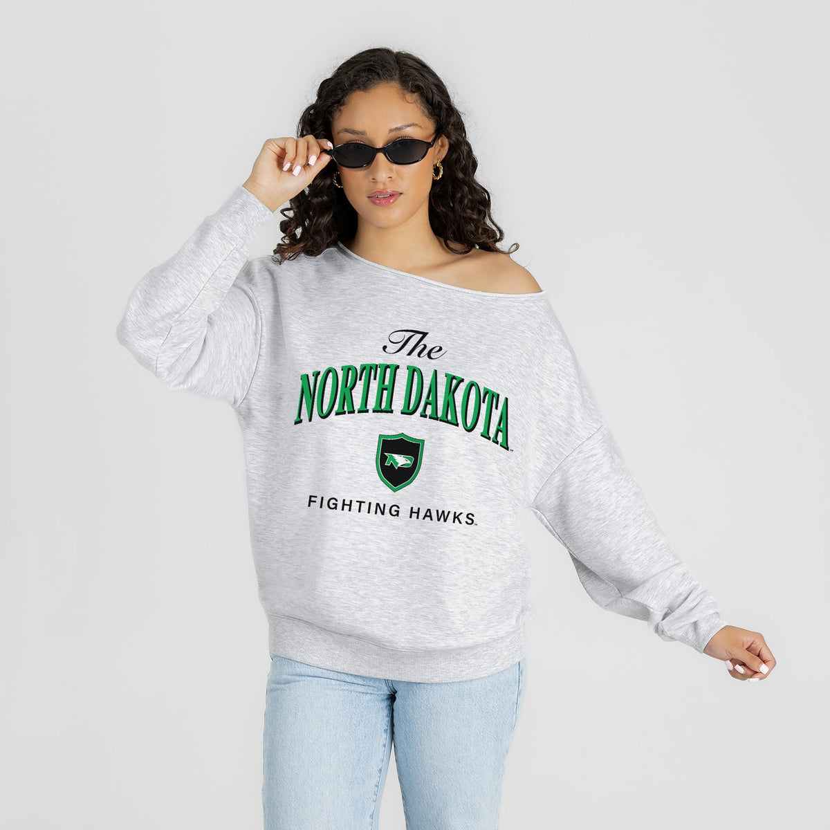 NORTH DAKOTA FIGHTING HAWKS OFFSIDES ENERGY RELAXED OFF-SHOULDER TOP