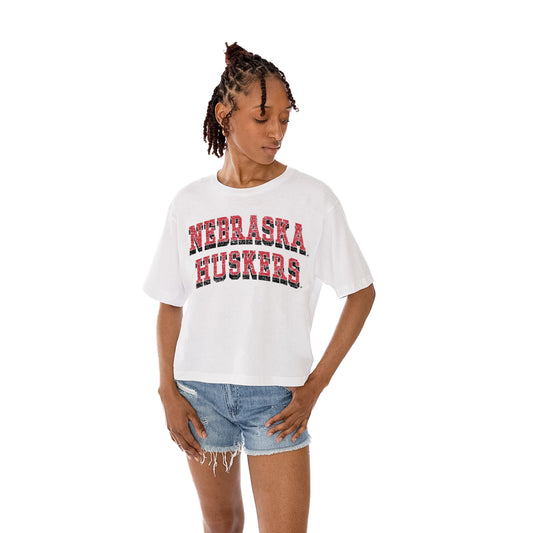 NEBRASKA CORNHUSKERS CLAIM TO FAME WOMEN'S MIDI-LENGTH, BOXY FIT CROPPED TEE WITH DROP SHOULDER SLEEVE