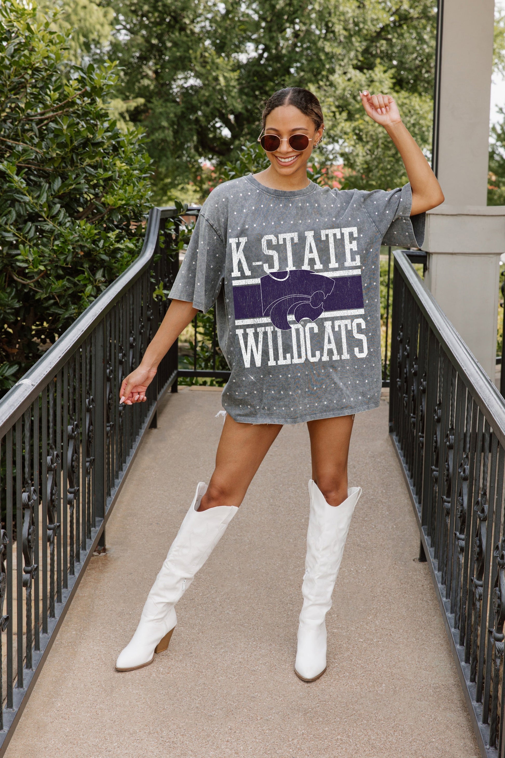 KANSAS STATE WILDCATS ON THE BALL OVERSIZED ALL-OVER MINI RHINESTONE SHORT SLEEVE CLASSIC TEE WITH RIBBED NECKLINE
