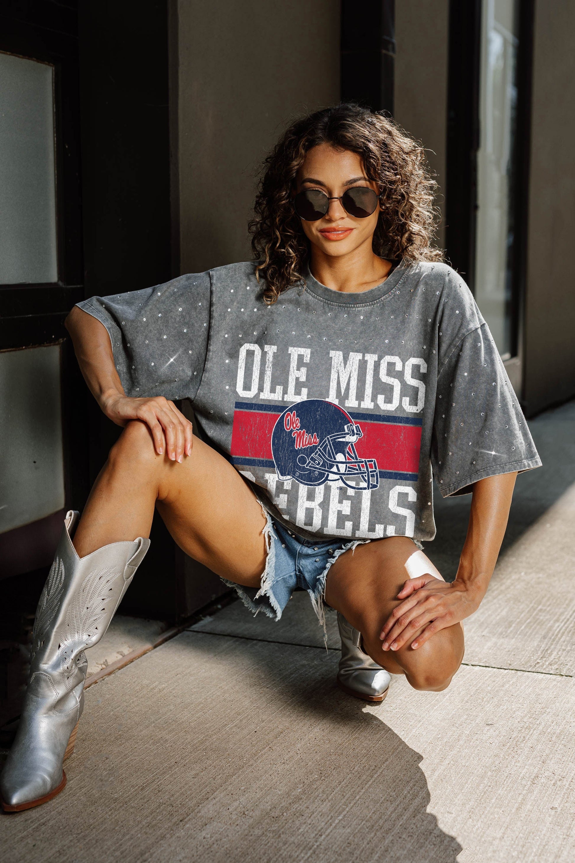 OLE MISS REBELS ON THE BALL OVERSIZED ALL-OVER MINI RHINESTONE SHORT SLEEVE CLASSIC TEE WITH RIBBED NECKLINE