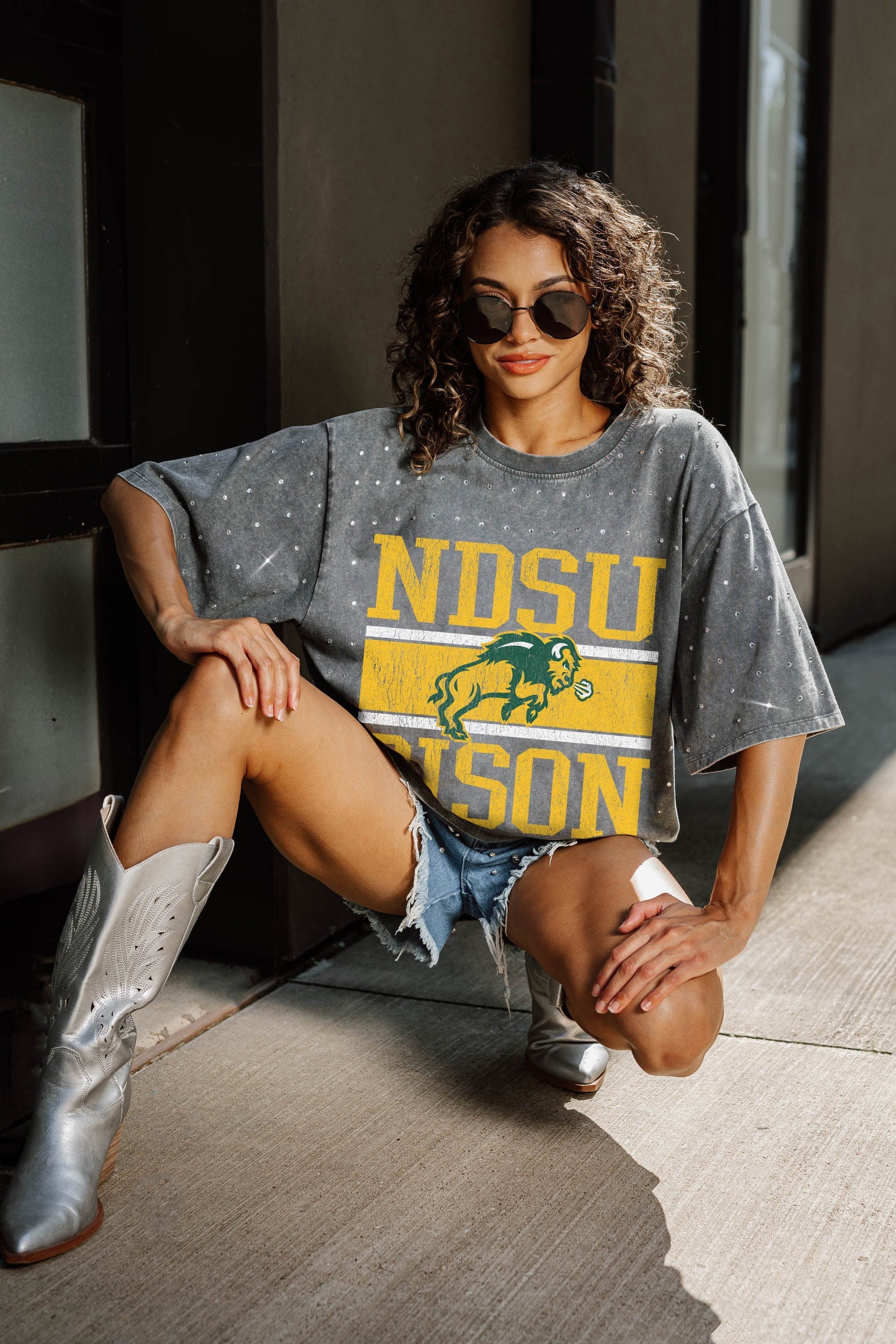 NORTH DAKOTA STATE BISON ON THE BALL OVERSIZED ALL-OVER MINI RHINESTONE SHORT SLEEVE CLASSIC TEE WITH RIBBED NECKLINE