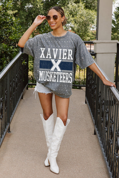 XAVIER MUSKETEERS ON THE BALL OVERSIZED ALL-OVER MINI RHINESTONE SHORT SLEEVE CLASSIC TEE WITH RIBBED NECKLINE