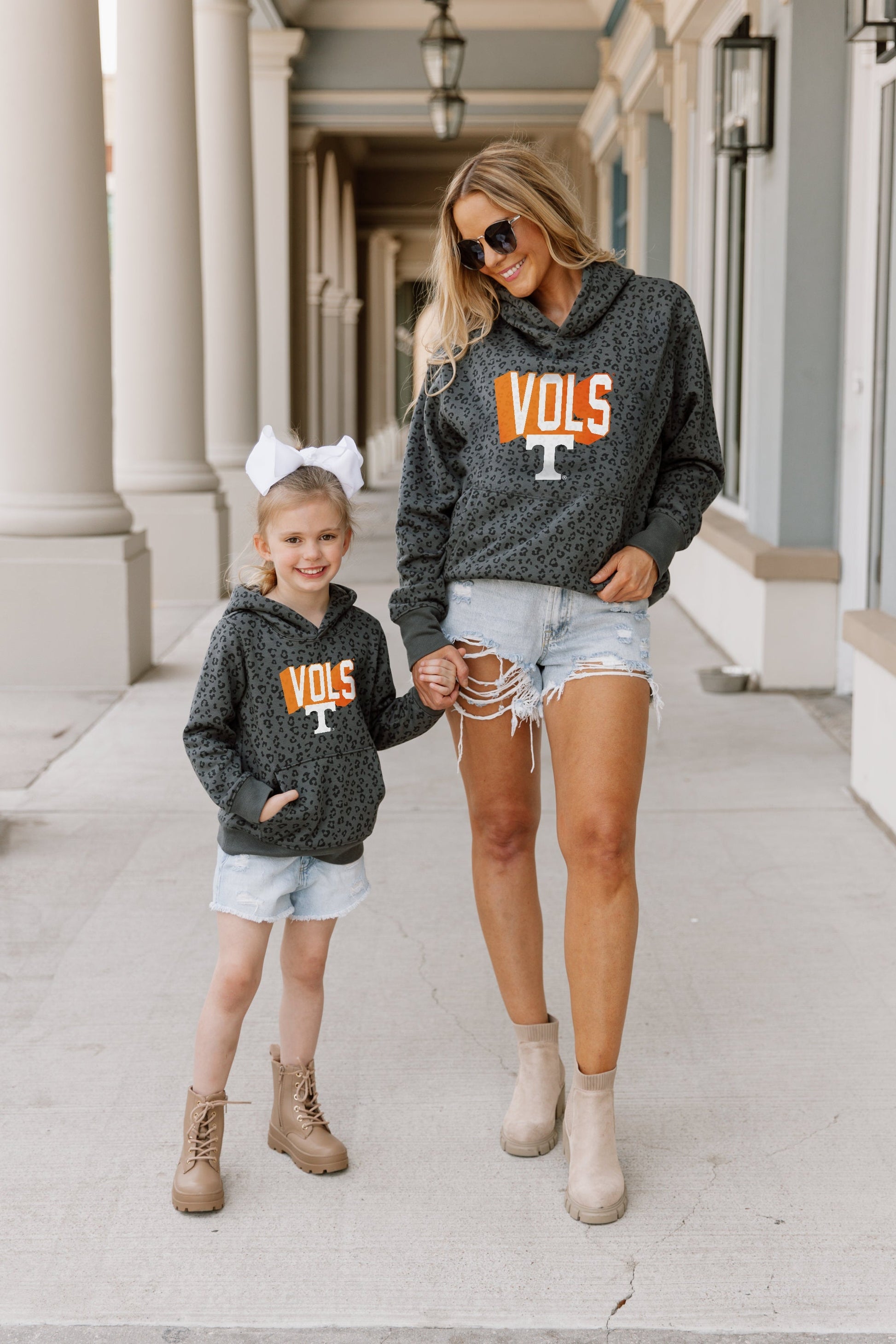 TENNESSEE VOLUNTEERS RUNNING WILD KIDS CLASSIC HOODED PULLOVER