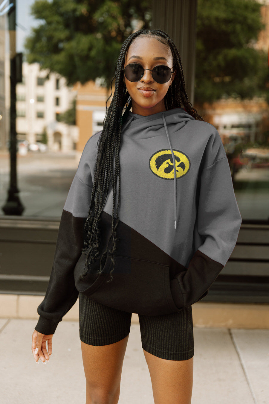 IOWA HAWKEYES MATCHMAKER ADULT DIAGONAL BLOCK HOODED FLEECE PULLOVER