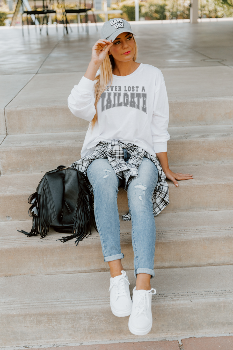 TAILGATE CHAMP CROPPED LONG SLEEVE TEE